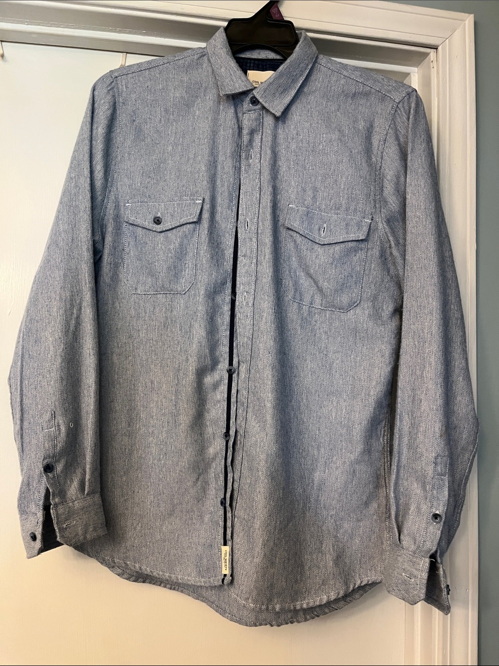 Casual Light Blue Long-Sleeve Button-Down Shirt